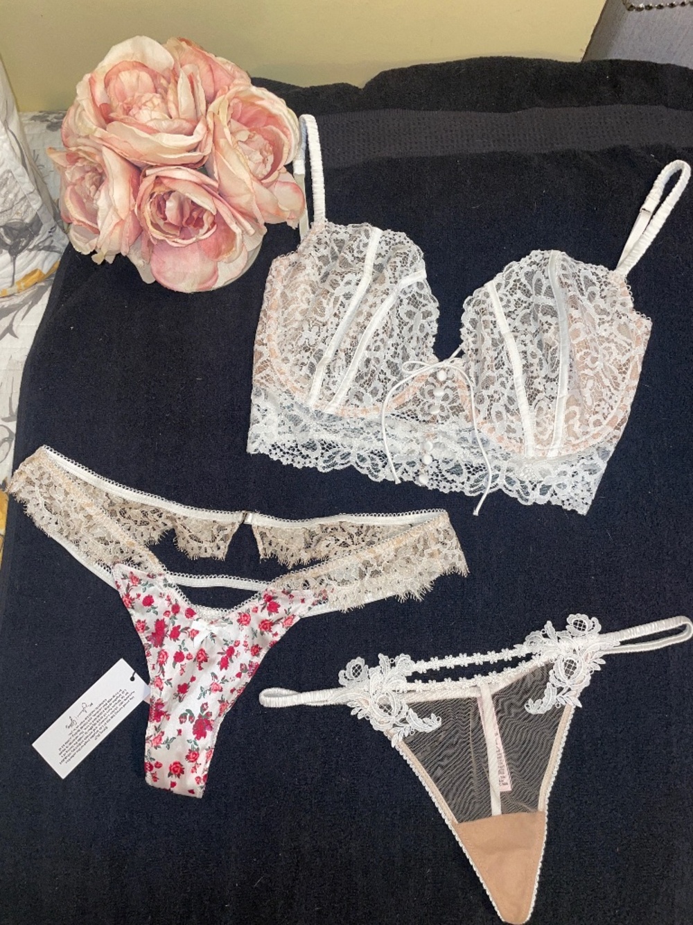 For Love & Lemons Butterfly Lace Bra/ Melrose Thong/ VS V-String-NEW-38DD/XL